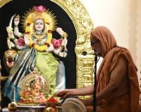 Shri Devi Pujana by HH Swamiji; Picture Courtesy Kum. Bhooma Bohra