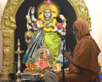 Shri Devi Pujana by HH Swamiji; Picture Courtesy Shri Dinesh Karkal