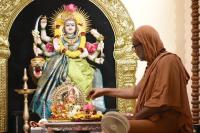 Shri Devi Pujana by HH Swamiji; Picture Courtesy Kum. Bhooma Bohra