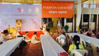 Volunteer Interaction with HH Swamiji