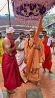 Punar Prathishta of Shri Shivalingeshwara and Parivar Devata at Shirani-Kaikini  by HH Swamiji (26 Dec 2024)