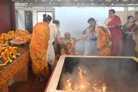 Purnahuti in the Divine Presence of HH Swamiji; Picture Courtesy Shri Dinesh Karkal