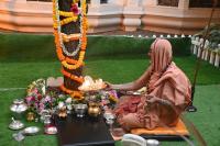 Shami Pujana by HH Swamiji; Picture Courtesy Shri Dinesh Karkal