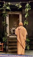 Vishesha Pujana at HH Shrimat Krishnashram Swamiji Sannidhi (18 Aug 2025)